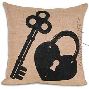 NIP! 20" Square HEART LOCK KEY Graphic Canvas Cushion Pillow HP🎉